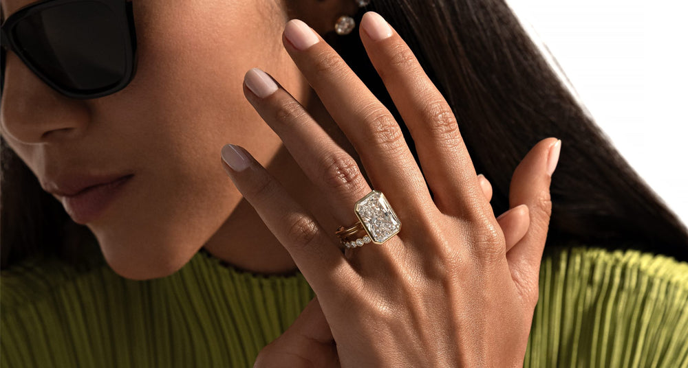 Bezel Engagement Rings Desktop Banner