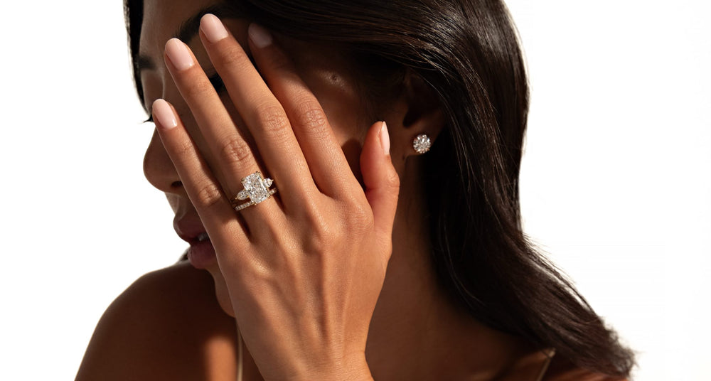 Three Stone Engagement Rings Desktop Banner
