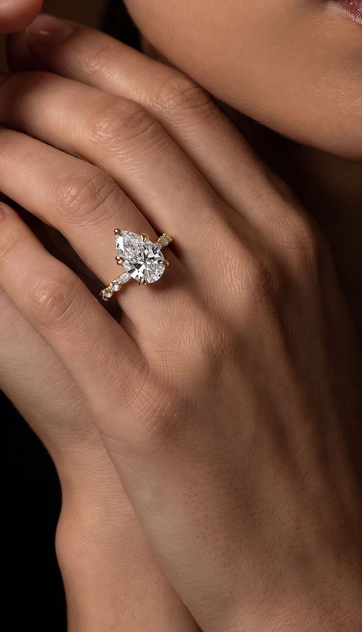 Vivienne Engagement Rings Mobile Banner