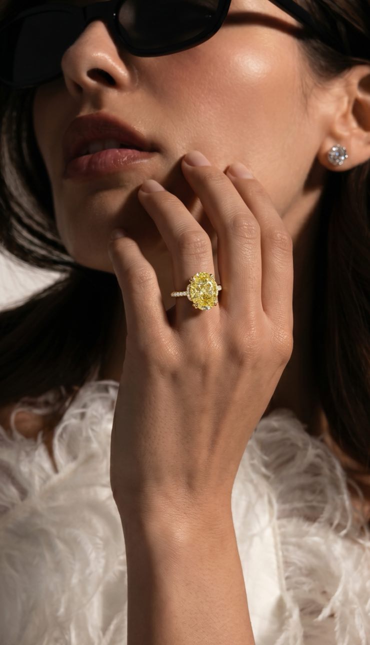 Yellow Diamond Rings Mobile Banner