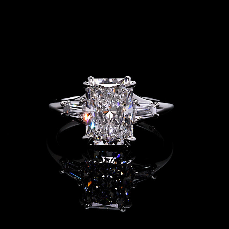 Precious Metal:Platinum;Cut Shape:Radiant